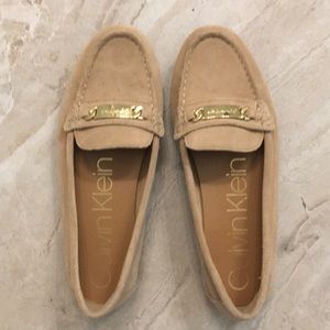 Calvin Klein tan leather loafers size 8